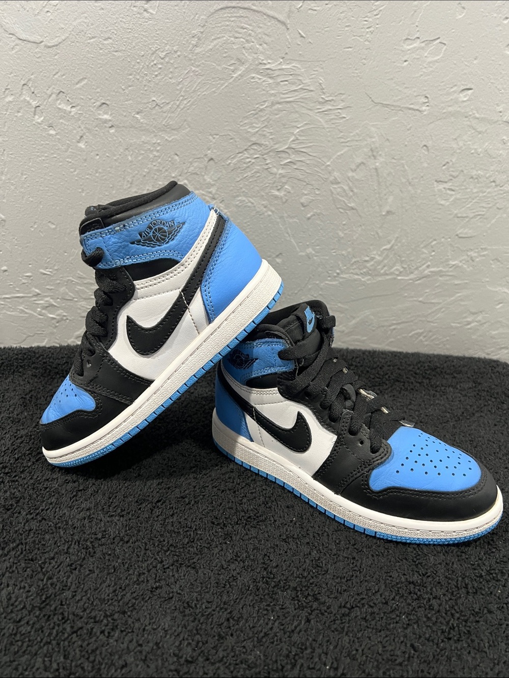 🔥🏀 NIKE AIR JORDAN 1 Retro High Basketball Shoes GS 'UNC Toe' Youth sz 12C